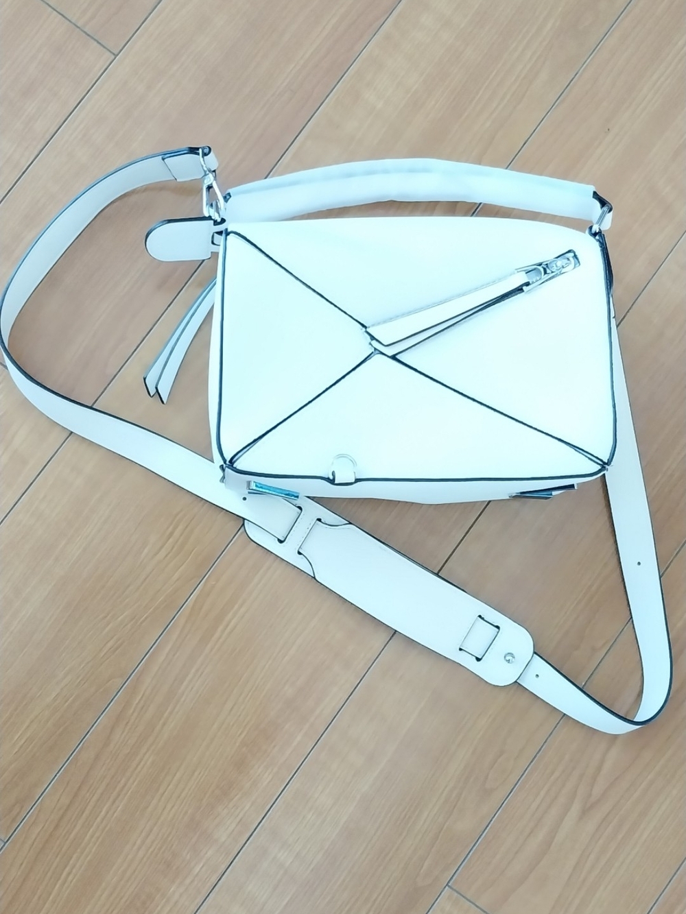 White Geometric Faux Leather Crossbody Shoulder Bag Handbag Satchel + Strap - Picture 2 of 5
